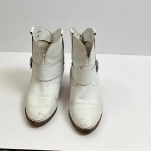 Circle White Ankle Boots